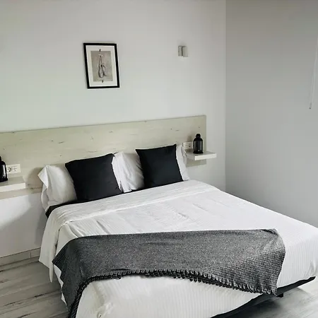 Encantadora Con Terraza Privada Casa de Férias