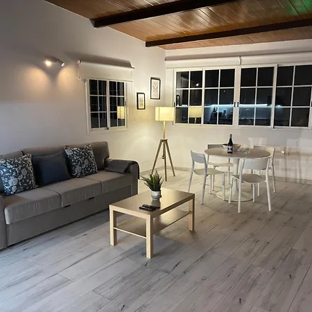 بيت للعطل Encantadora Con Terraza Privada أرونا