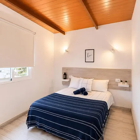 Encantadora Con Terraza Privada * 아로나