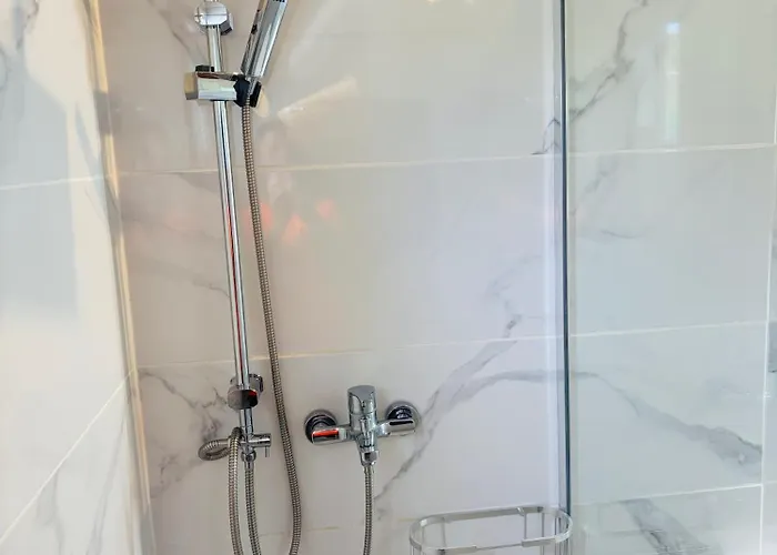 Encantadora Con Terraza Privada * 아로나